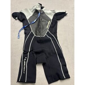 The Realm Stealth Mens Large Shorty Wetsuit Black Grey Front Zip Neoprene Surf